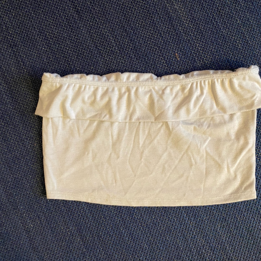 Women’s Cream crop top